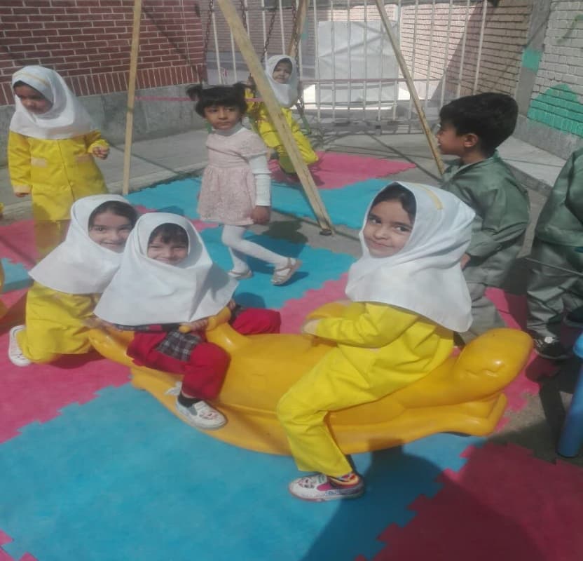 ایجاد فضای بازی ( حیاط پویا )